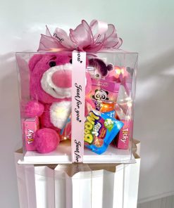 H131 Hoa Bánh Kẹo Snack Box Màu Hồng Gấu Bông Lotso